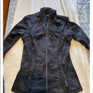 NWOT Black camo lululemon define jacket